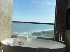 -三亚湾海居铂尔曼度假酒店