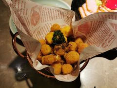 很脆的松露豆腐-新白鹿餐厅(金鹰新街口店)