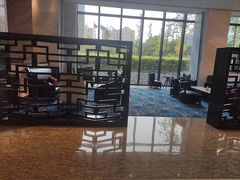 -上海虹桥西郊假日酒店