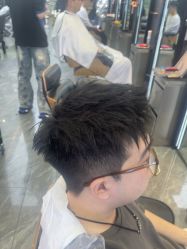 -藤野造型烫染·漂发