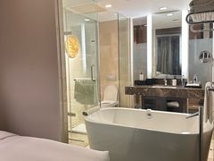 -青岛海尔洲际酒店