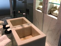 -上海滴水湖皇冠假日酒店