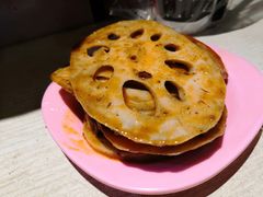 -爆炸头阿姨小四川正宗川味小吃(无任何分店)