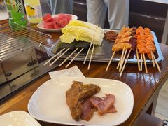 -哈尔滨小酒馆·鲜肉现穿自助烧烤(康新花园店)