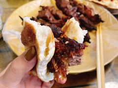 -艾力江和田馕坑烤肉店
