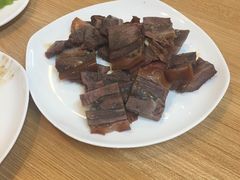 -大耳公曹氏驴肉包子铺(三八店)