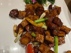 杏鲍菇牛肉粒-沁香庭中餐厅·川粤菜(重庆高新假日酒店)