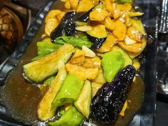 -果松木炭酸菜铜火锅·外婆参鸡汤