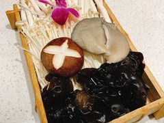 -牛村来人潮汕牛肉火锅(西单店)