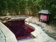 -森波拉火山温泉