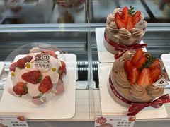 -花花卷卷·鲜食蛋糕(静安久光百货店)