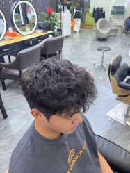 -藤野造型烫染·漂发