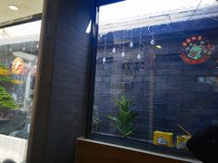 -毛辣果·贵州红酸汤牛肉火锅(西单店)
