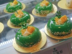 -雍容荟帝王蟹活龙虾展台自助(IFS黑金店)