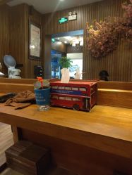 -红人馆造型世爵国际