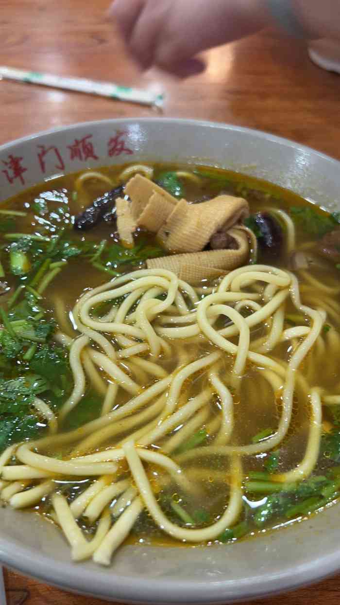 顺发拉面板面(中山门总店)-"这家拉面无论什么时候去都要排队,话不多