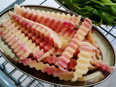 红心土豆-老石黑山羊毛驴肉火锅(金凯广场店)