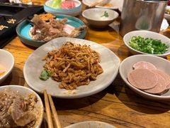 -老牌坊云南鱼豆花火锅(爱建店)