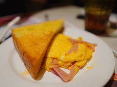 蒜蓉多士-香港新发烧腊茶餐厅(书城店)