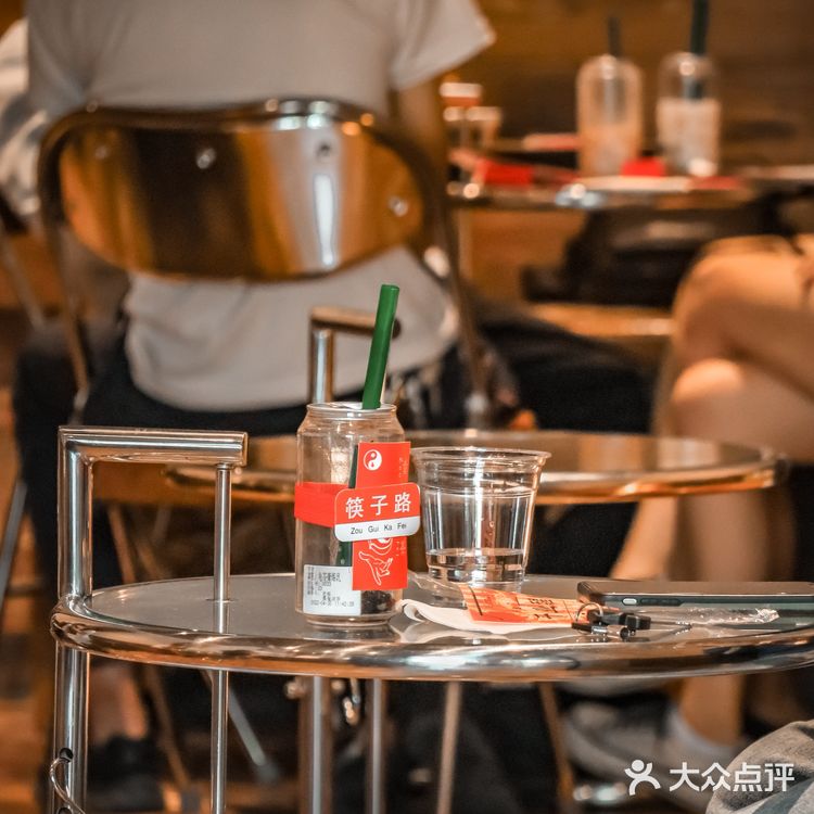 探店in佛山🏮筷子路开了间鬼仔性格的凉茶铺