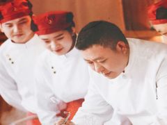 -渝是乎酸菜鱼·川渝小炒(新世界百货望京店)