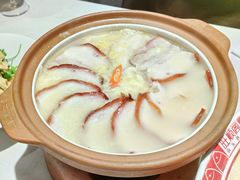 自制酸菜炉灶肉-旺顺阁鱼头泡饼(小红门店)