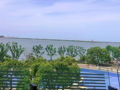 -上海滴水湖皇冠假日酒店