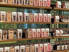 -Laderach 莱德拉(上海环贸iapm店)