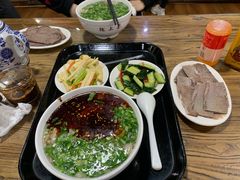-陇上全荟兰州传统牛肉面(延吉路店)