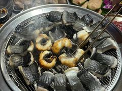 -围炉肉舍•炭烤活鳗•丹东海鲜烤肉(步行街店)