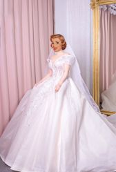 点击看大图 -曼青婚纱礼服馆