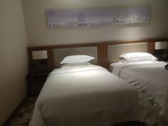 -武汉武昌站街道口华美达安可酒店