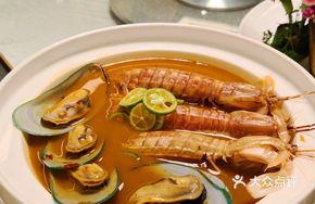 Black Garlic Stewed Abalone King