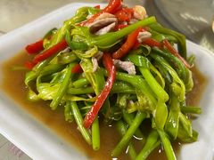 -赋石水库船头鱼红房子饭店