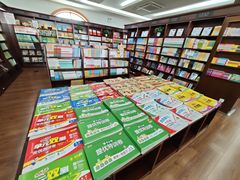 -新华书店(泉城路店)