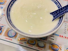 招牌姜撞奶任意配-广信牛奶甜品世家(台东店)