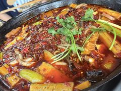 老铁锅秘制美蛙-鸿顺老铁锅美蛙鱼府(解放碑店)