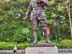 -英雄广场