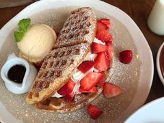 -ROAST coffee & eatery