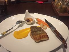 餐前包-恰餐厅及酒吧 CHAR Bar & Grill (北京丽都皇冠假日店)