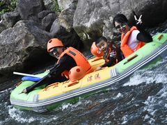 -安吉龙王山峡谷漂流