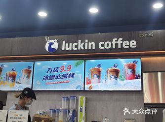  满满的阳光，仿佛夏日的暖风轻轻拂过脸颊