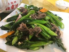 鸡杂炒菜心-烧鹅妹饭店