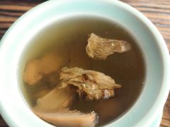 一盅特别的鸡汤-听香·678茶铺(猛追湾店)