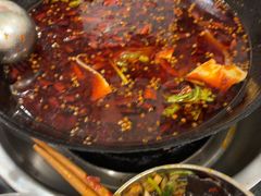 -鸿顺老铁锅美蛙鱼府(解放碑店)