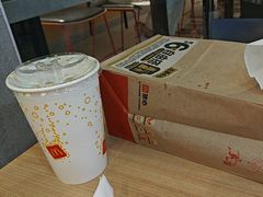 -麦当劳(中二横路店)