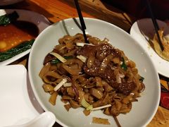 干炒牛肉河粉-小鹅皇港式餐厅(新抚万达店)