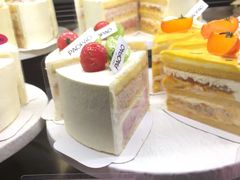 杨梅西瓜奶油蛋糕-PAOPAO Bakery&Café(港汇店)