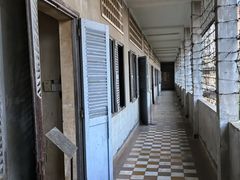 -吐斯廉屠杀博物馆