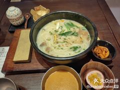 -银米·云南传统过桥米线(双廊黑金冠店)